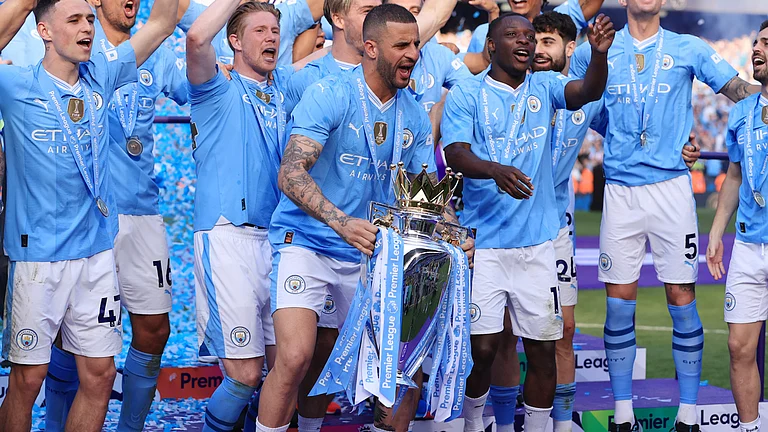Kyle Walker has now won six Premier League titles - null