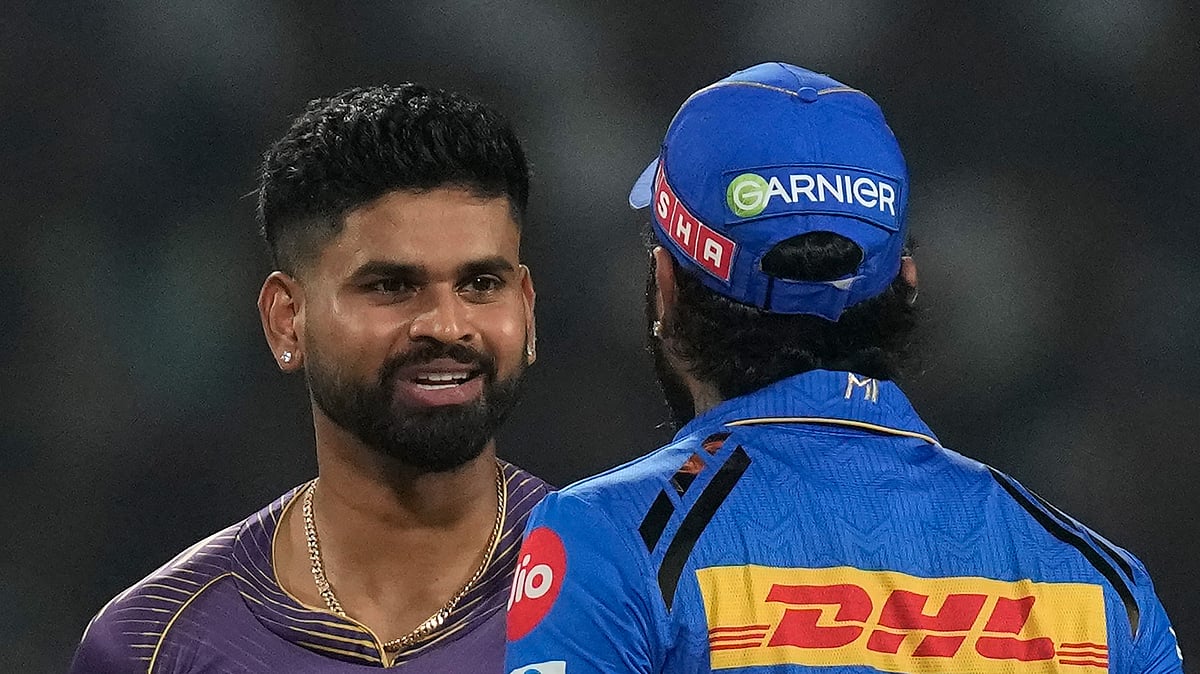 AP Photo/Bikas Das : Mumbai Indians' captain Hardik Pandya and Kolkata Knight Riders' captain Shreyas Iyer chat prior to the start of Indian Premier League cricket match between Kolkata Knight Riders and Mumbai Indians in Kolkata.