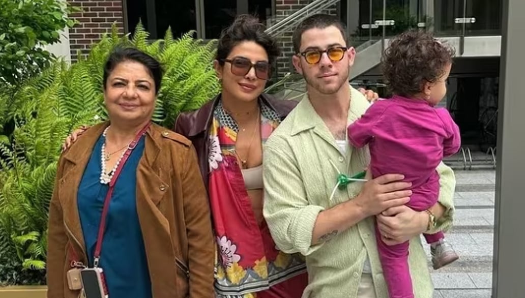 Instagram : Priyanka Chopra's Mom Madhu With Nick Jonas