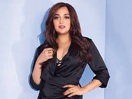 Singer Monali Thakur's Mother Dies