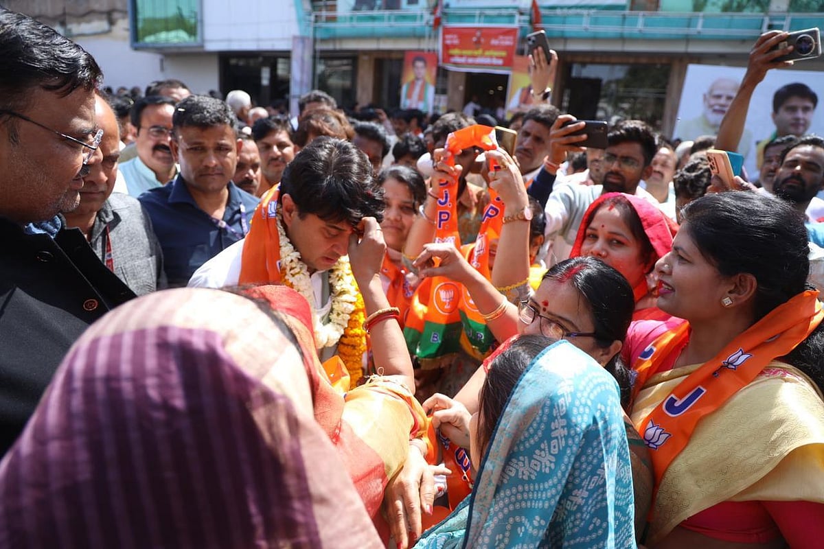 X/@JM_Scindia | file : Jyotiraditya Scindia's mother Madhavi Raje has passed away after a prolonged illness