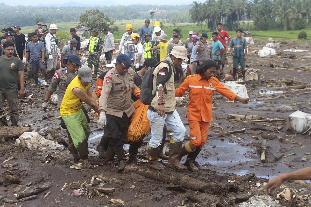 AP : Indonesia Floods |