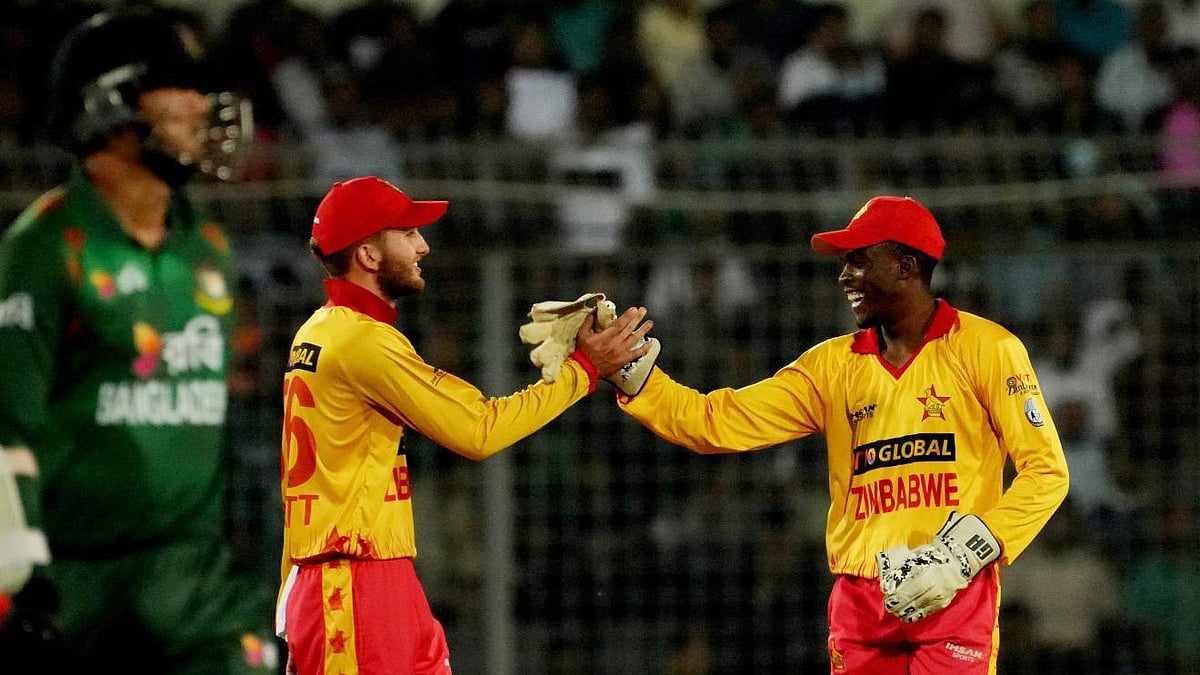 X/@zimbabwecricketv : Zimbabwe players celebrate after wicket