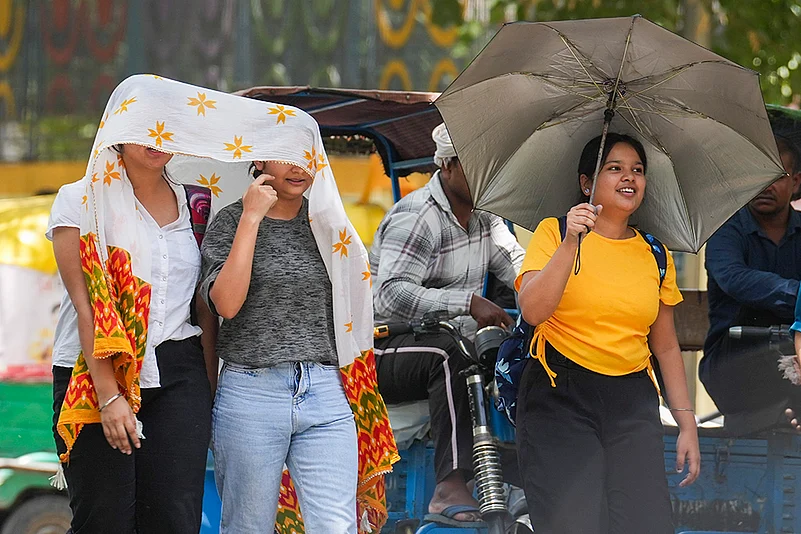 Hot weather in Delhi