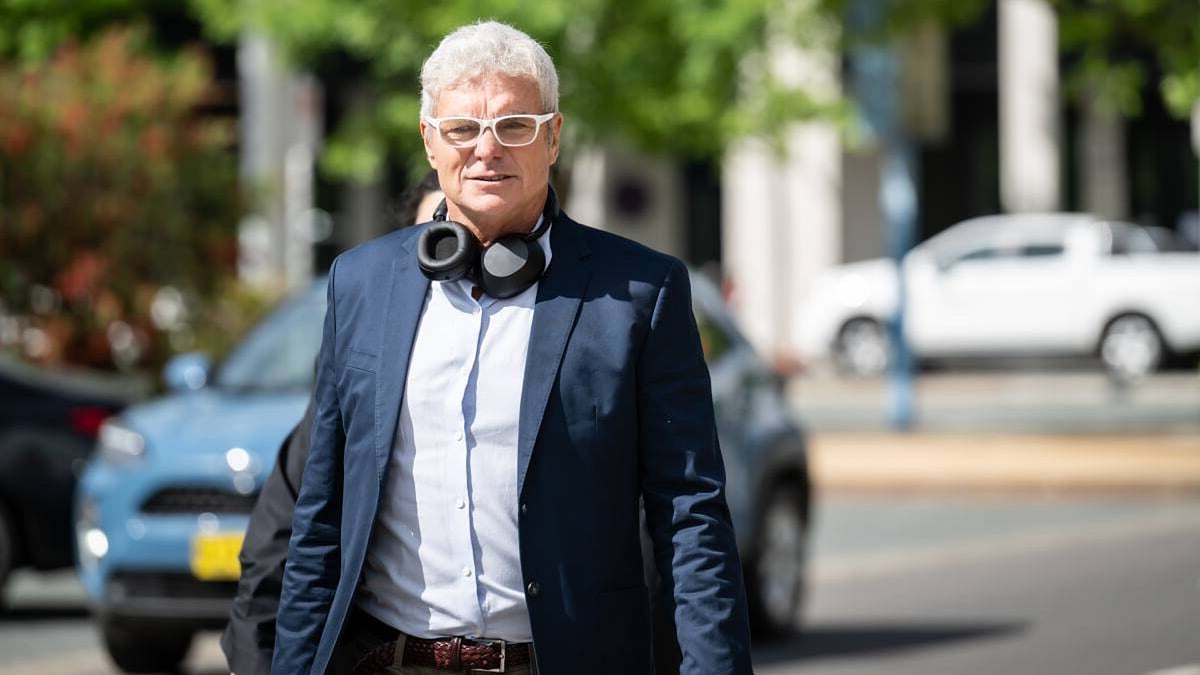 AP  : Australian Whistleblower David McBride Sentenced To Prison