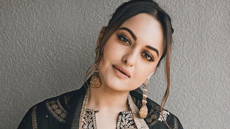 Instagram : Sonakshi Sinha