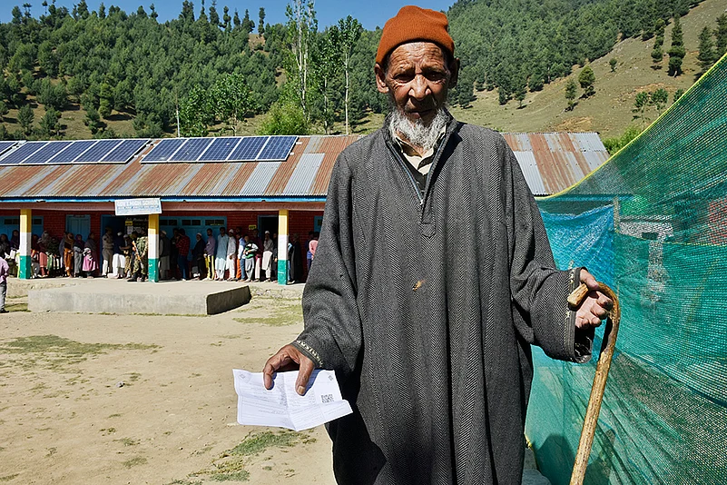 India General Elections 2024 Phase 6 Voting in Kashmir_6