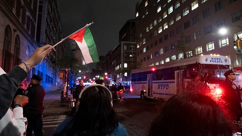 AP : NYPD arrested many Pro-Palestinian protestors on Thursday.
