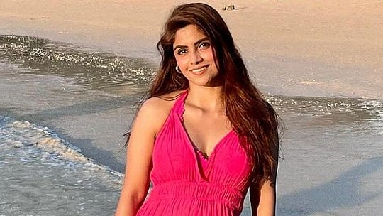 Instagram : Sayantani Ghosh