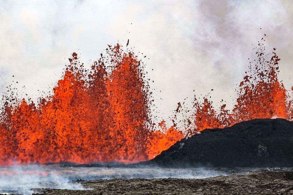 AP  : Iceland's Fifth Volcano Eruption Triggers Another Evacuation In Grindavík