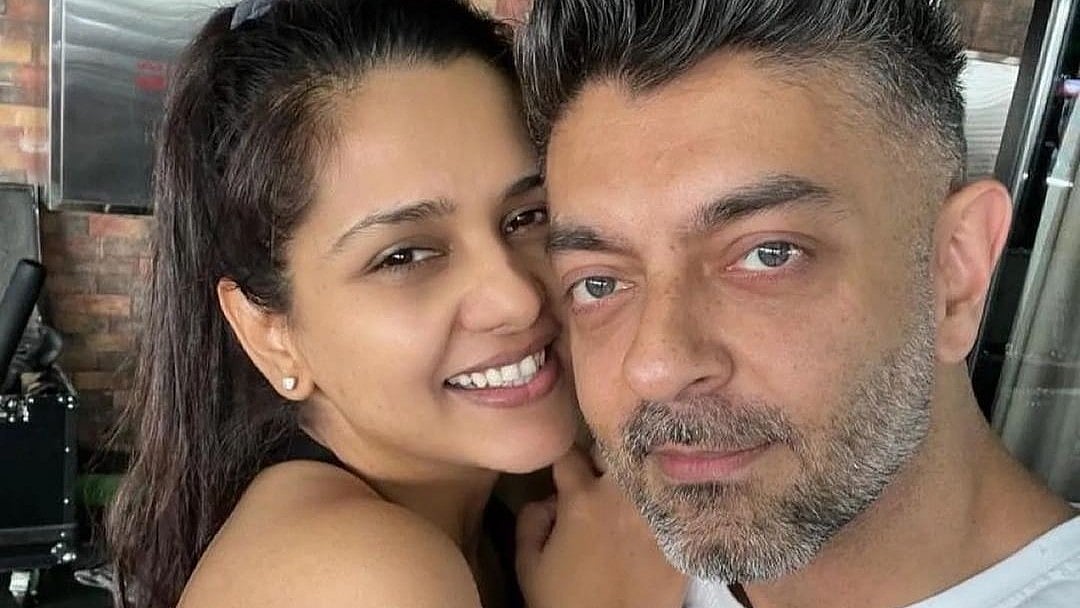 Instagram : Dalljiet Kaur and Nikhil Patel