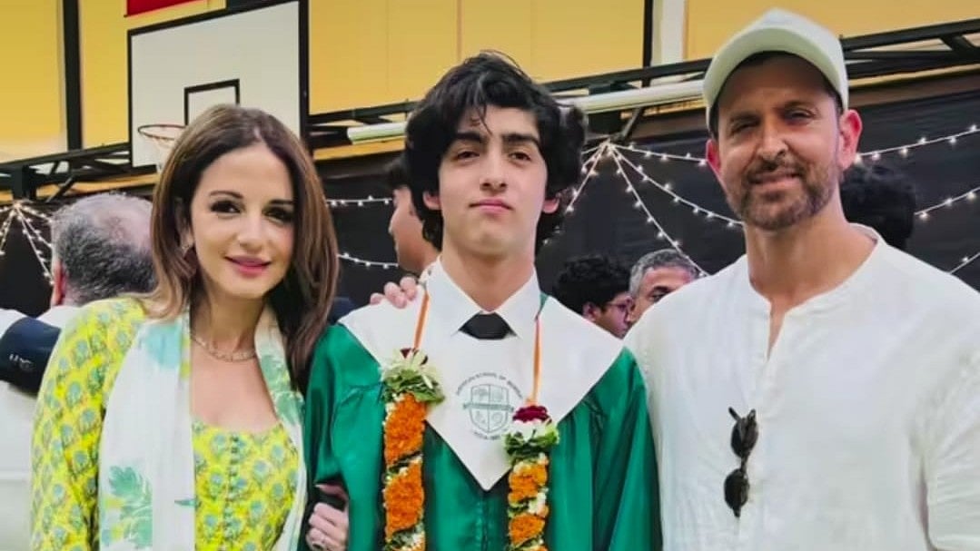 Instagram : Hrtihik Roshan and Sussanne Khan attend Hrehaan's graduation ceremony
