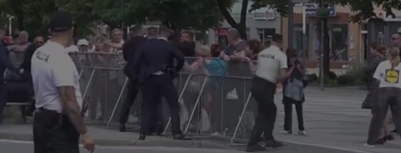 AP : Spanish police say they have dismantled a major methamphetamine distribution network of the Mexican Sinaloa cartel after making a bust of 1.8 tons of the illegal drug |