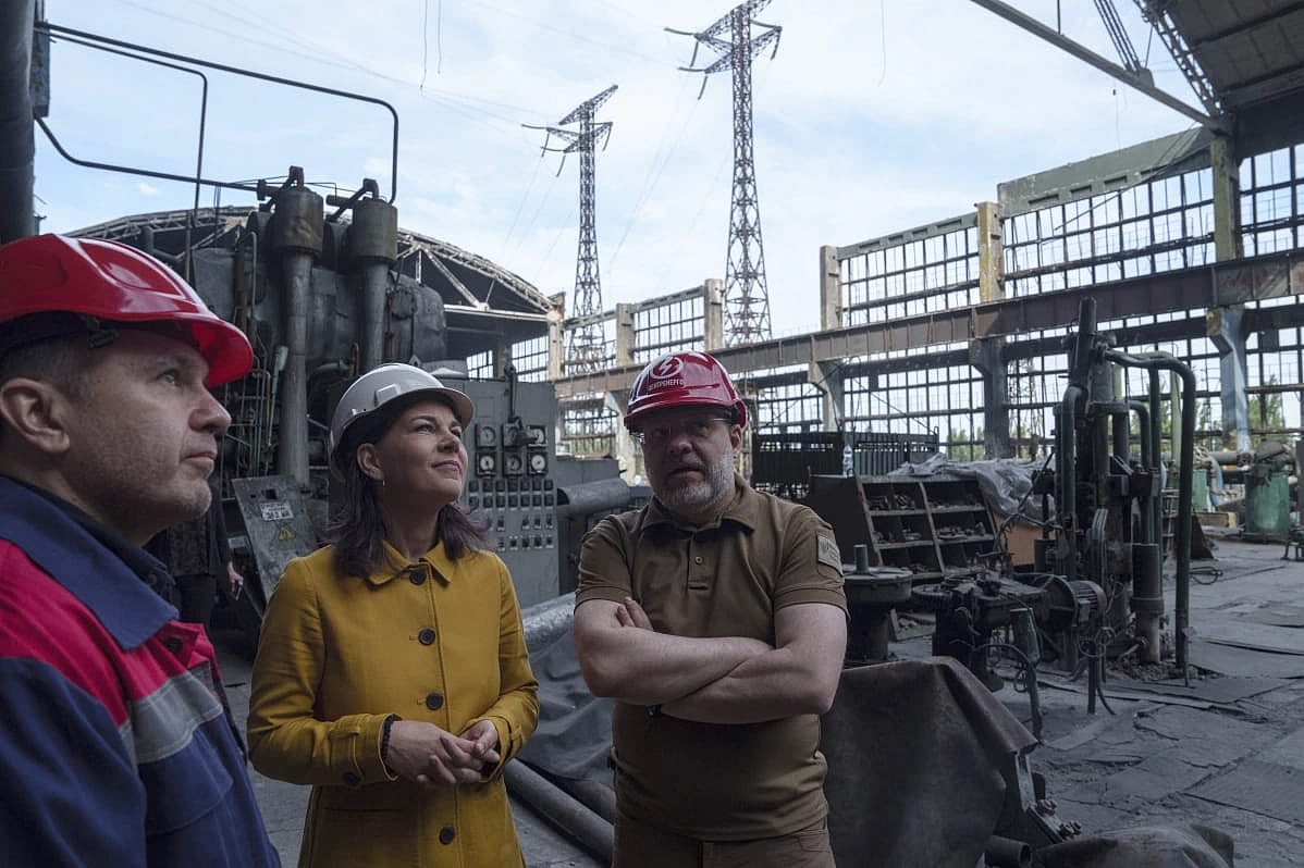 AP : German Foreign Minister Annalena Baerbock and Ukraine Energy Minister Herman Halushchenko