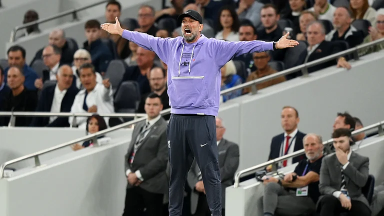 Jurgen Klopp was furious in the reverse Premier League meeting at Tottenham. - null