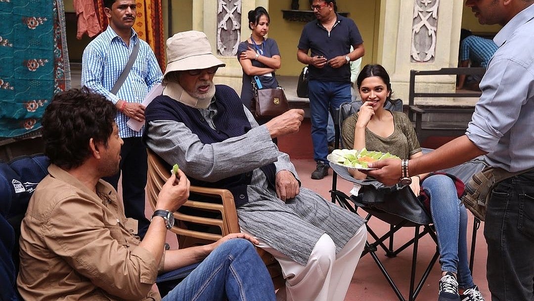 Instagram : Amitabh Bachchan, Irrfan Khan and Deepika Padukone on sets of 'Piku'