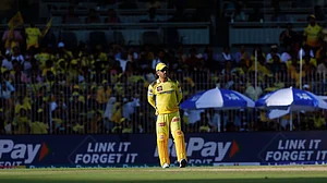 (AP Photo/R. Parthibhan) : Chennai Super Kings' MS Dhoni gestures in the field during the Indian Premier League cricket match between Chennai Super Kings and Rajasthan Royals in Chennai, India, Sunday, May 12, 2024.