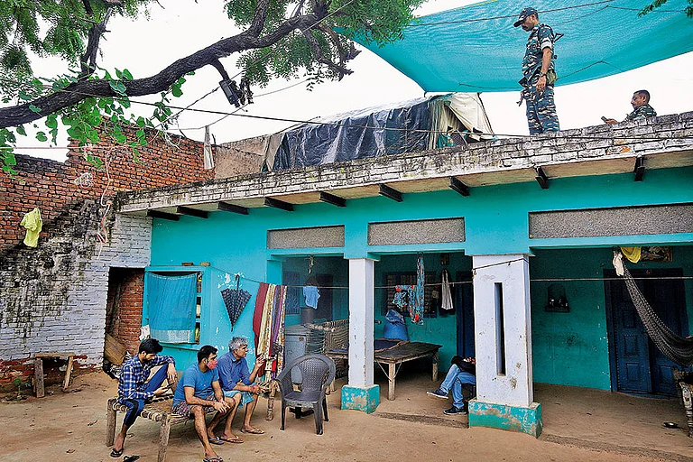 CRPF jawans have been guarding the deceased girl's house since the incident. The family members say their presence has made them prisoners inside their own home  - Photo: Suresh K. Pandey