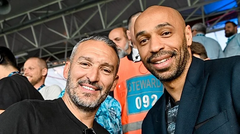 Thierry Henry, football legend, now pundit and shareholder of Como 1907 was present to watch the Como - Cosenza game - X/@Como_1907
