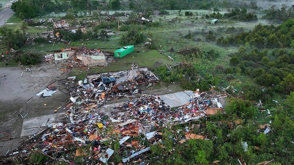 AP : Debris and damage from powerful storms are seen. Tuesday, May 7, 2024 in Barnsdall, Okla.