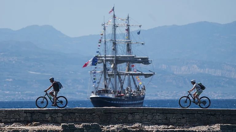 The Olympic torch will finally enter France when it reaches the southern seaport of Marseille on 8 May, Wednesday. - null