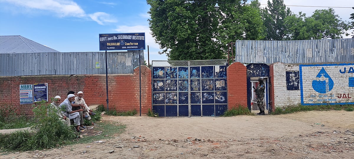 Naseer Ganai : polling booth in Palhalan 