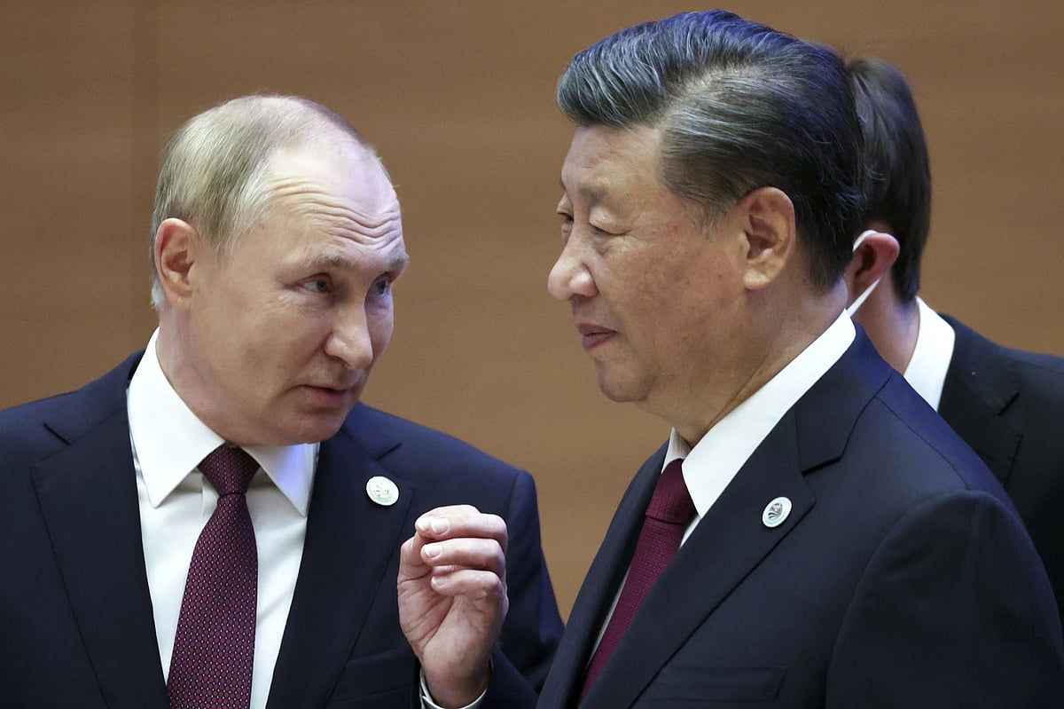 AP : Russian President Vladimir Putin  and Chinese President Xi |