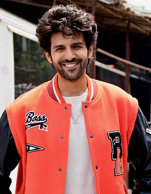 Instagram : Kartik Aaryan