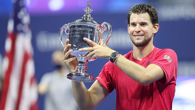 Dominic Thiem poses with the US Open trophy in 2020. - null