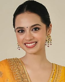 Instagram : Nitanshi Goel