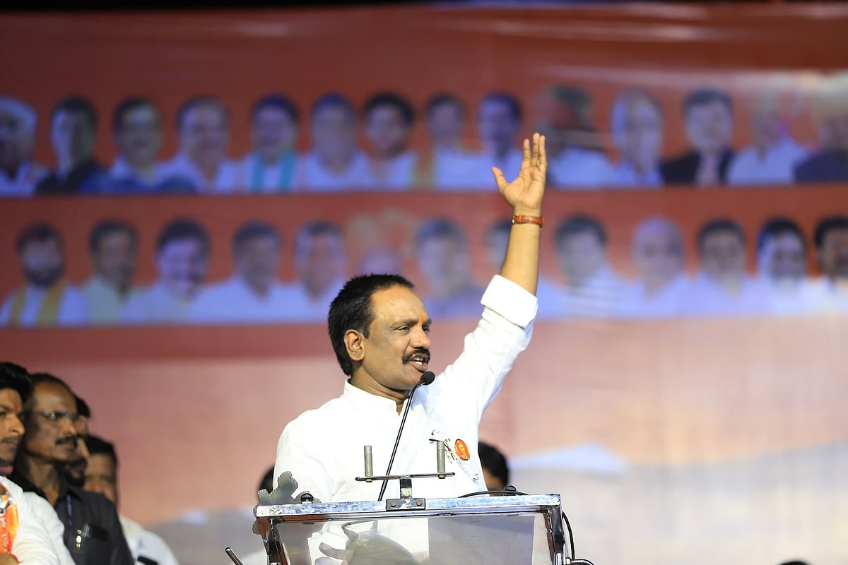 X/@iambadasdanve : Police arrests Army Jawan for allegedly demanding Rs 2.5 crore from Shiv Sena Leader to manipulate EVMs