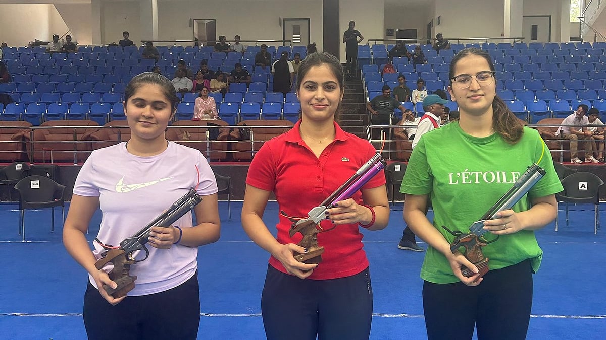 Third final of the day where Manu Bhaker (centre) takes it at 240.8. Palak (left) is 2nd & Rhythm Sangwan (right) 3rd.  - Photo: X/ @OfficialNRAI