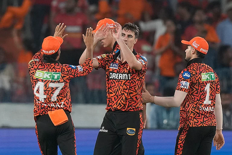 Pat Cummins - | Photo: AP/Mahesh Kumar A.