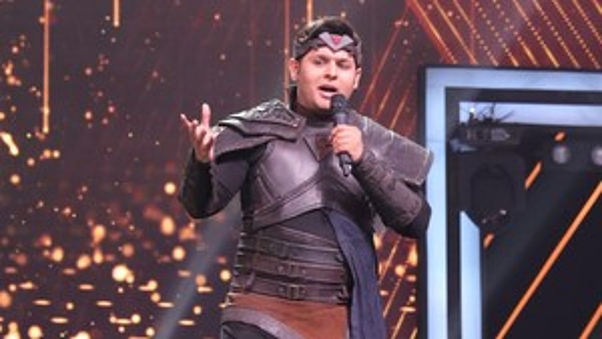 Dev Joshi 'Baalveer' Actor Dev Joshi Performs His Signature Step With 'Superstar ...