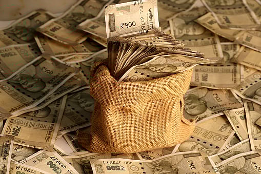 Getty Images : ADR revealed that out of the 514 sitting Lok Sabha MPs, 25 have declared assets worth more than ₹100 crores.