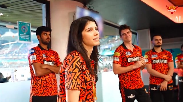 Kavya Maran Puts Behind Tears To Cheer Up SRH Dressing Room After Final Loss To KKR: Watch