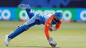 X/RishabhPant17 : Indian wicketkeeper-batter, Rishabh Pant in action in New York.