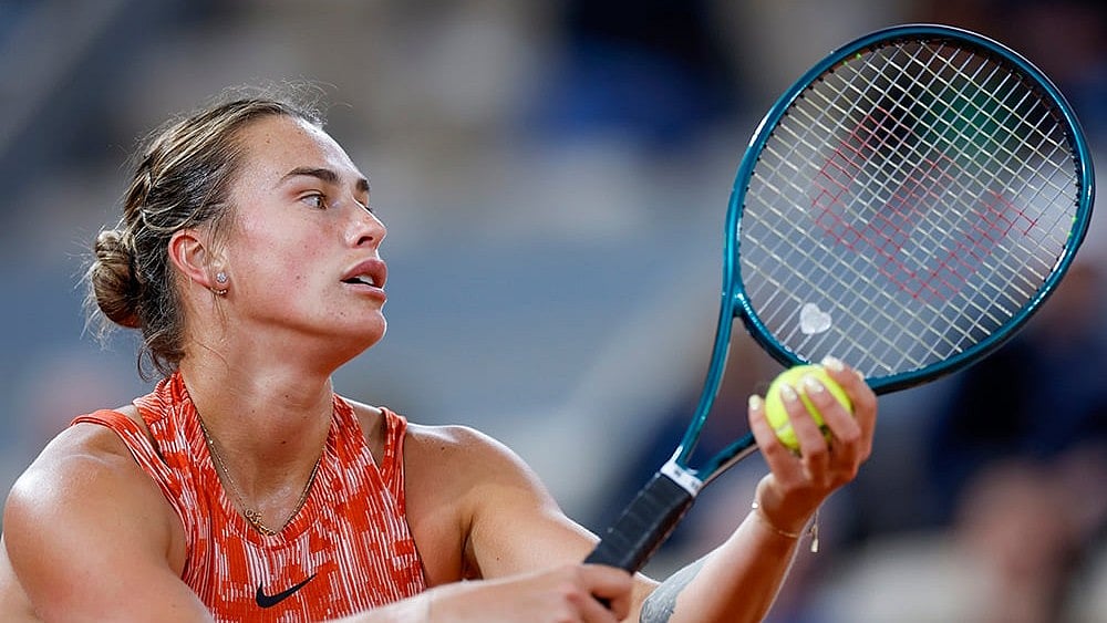 Aryna Sabalenka prepares to serve - | Photo: AP/Jean-Francois Badias