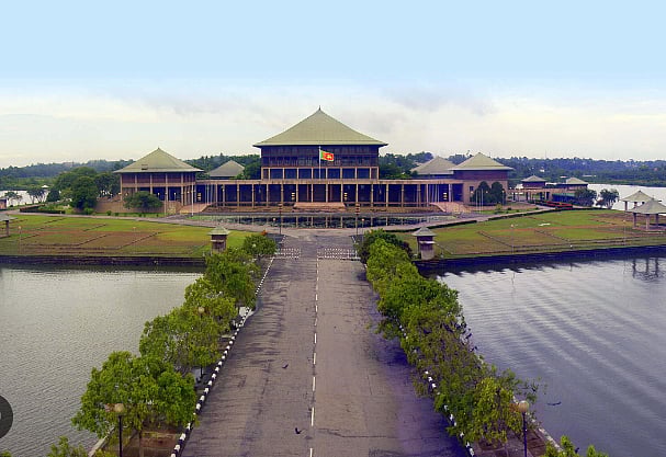 Social Media : Sri Lanka Parliament |