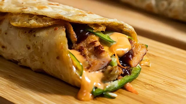 Karnataka Govt Launches Crackdown On Eateries Selling ‘Unhygienic’ Shawarma 