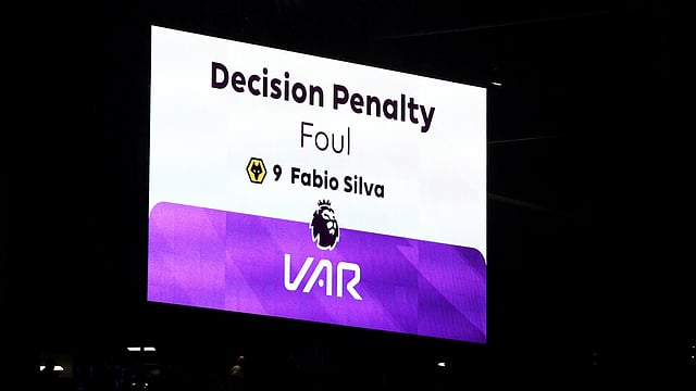 English Premier League: Clubs Vote In Unison To Keep VAR For The Upcoming Season