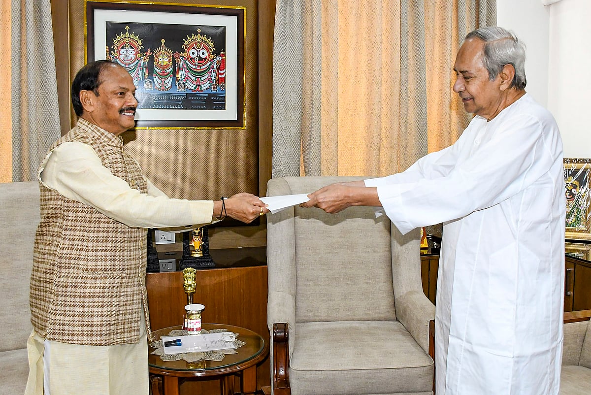 PTI : Outgoing Odisha Chief Minister Naveen Patnaik tenders his resignation letter to Governor Raghubar Das, after the defeat of his party in the state assembly elections, at Raj Bhavan, in Bhubaneswar, Wednesday, June 5, 2024.