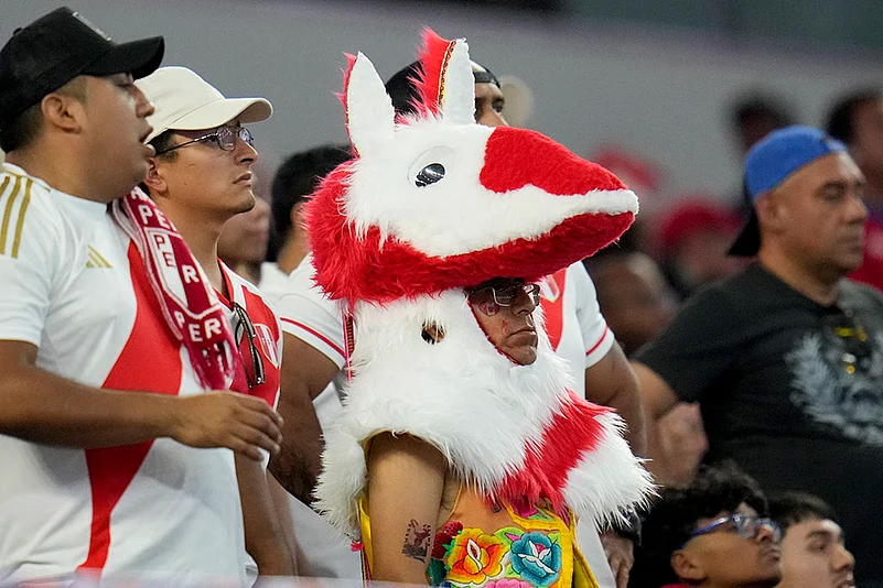 2024 Copa America Soccer Peru vs Chile photo_4