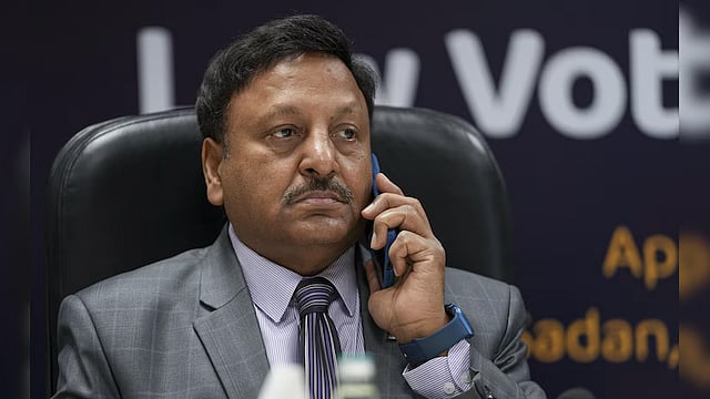 Outlook News Wrap, June1: CEC On Voter Record Of 642 Million, 133-Year-Old Record Rainfall In Bengaluru, Israel’s Directive To Its Citizens In Maldives And More
