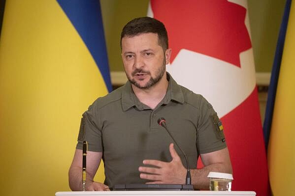 AP : Ukrainian President Volodymyr Zelenskyy |