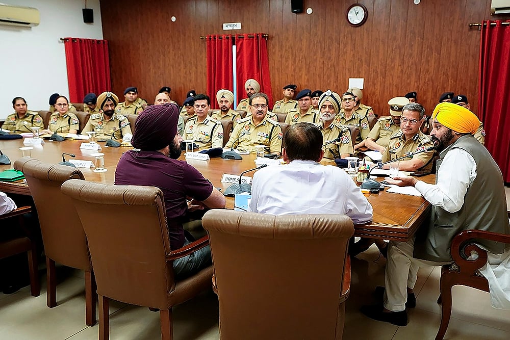 | Photo: PTI : CM Bhagwant Mann chairs a meeting