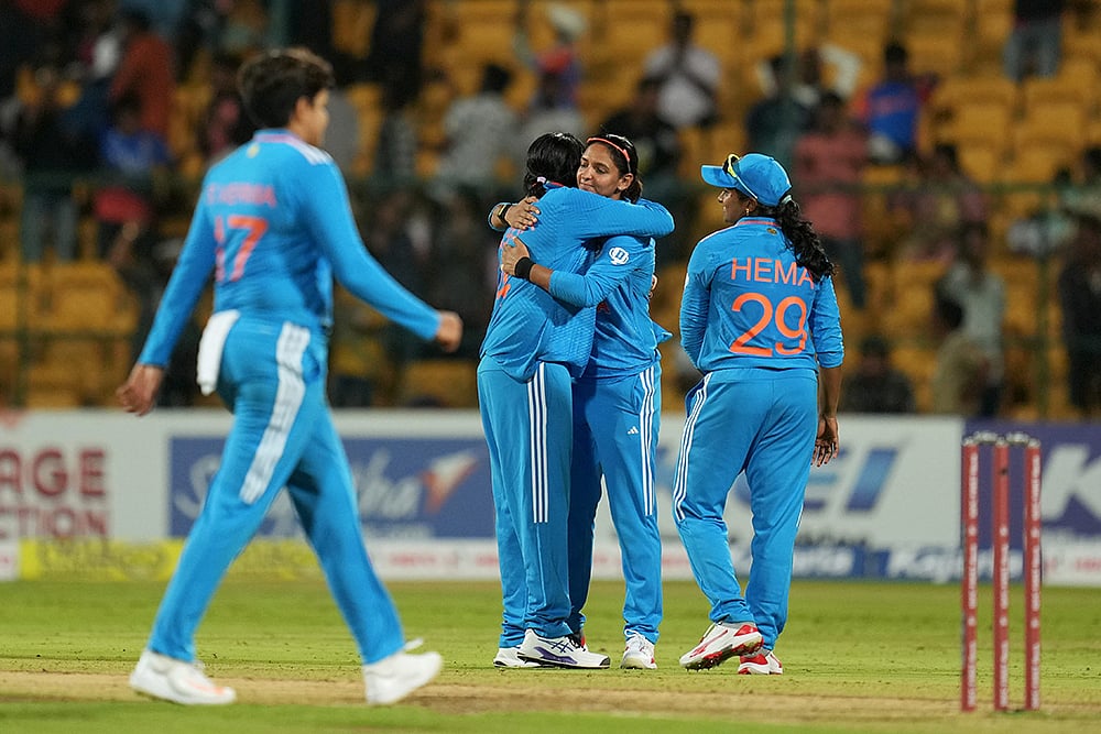 | Photo: PTI/Shailendra Bhojak : India Women Vs South Africa Women, 1st WODI