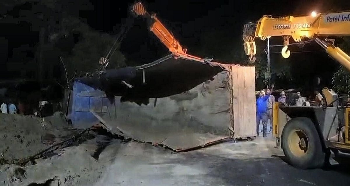 PTI : Sand-laden truck overturns in Uttar Pradesh