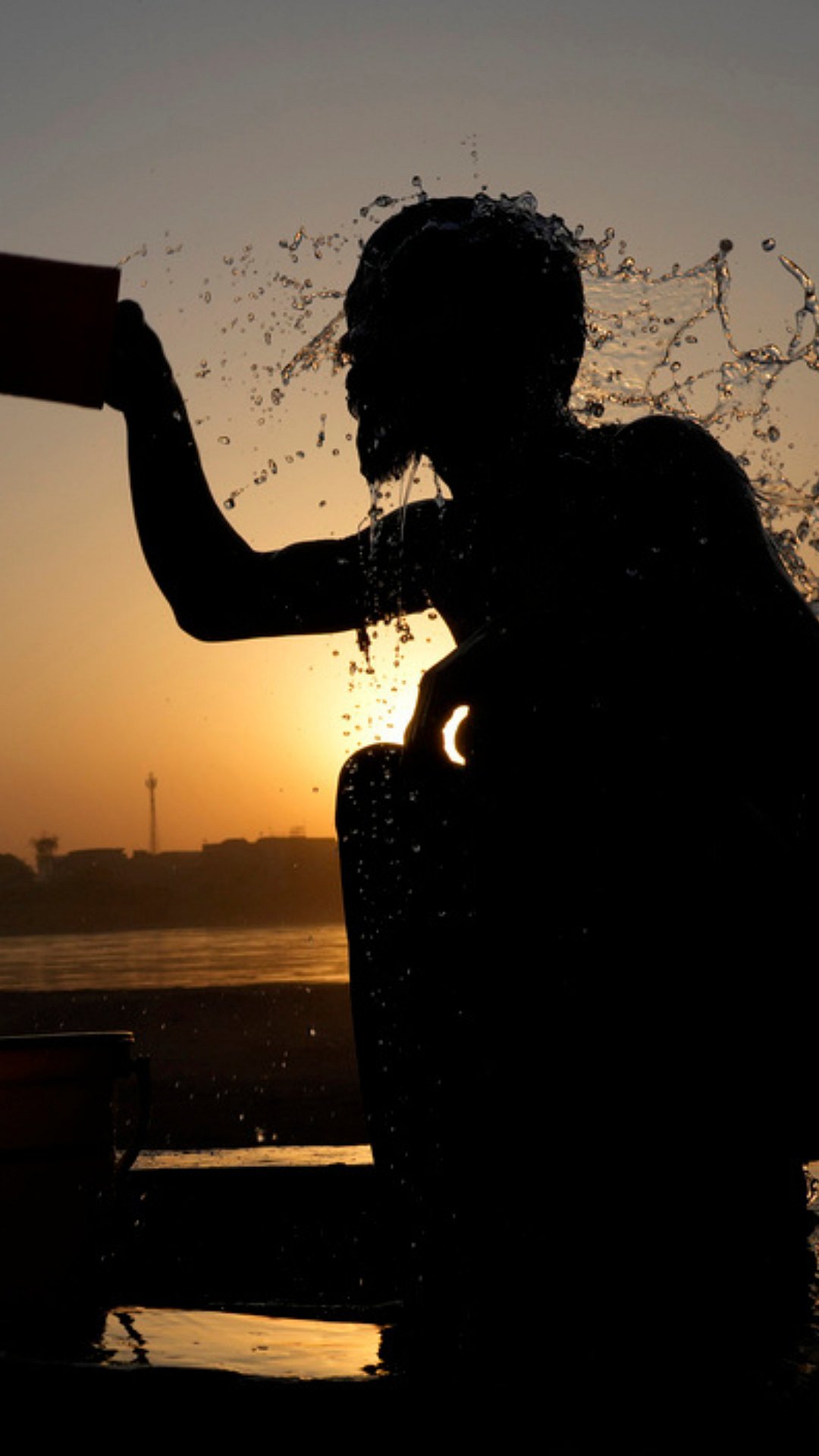 AP  : World Records Hottest May Ever, 12th Consecutive Month With Record Heat Temperature