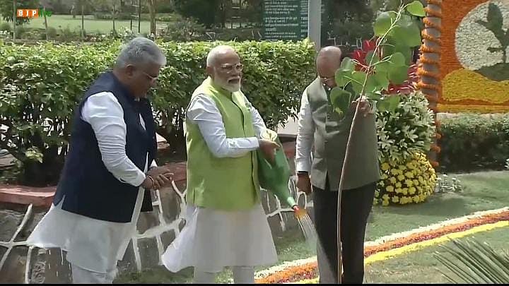 X/@BJP4India : PM Modi launches 'Ek Ped Maa Ke Naam' campaign on the occasion of World Environment Day | 